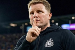 九游客服-纽卡斯尔赛前防线松动，志在欧冠名次提升，目标明确，纪律约束更严格(巴萨54本菲卡回放)