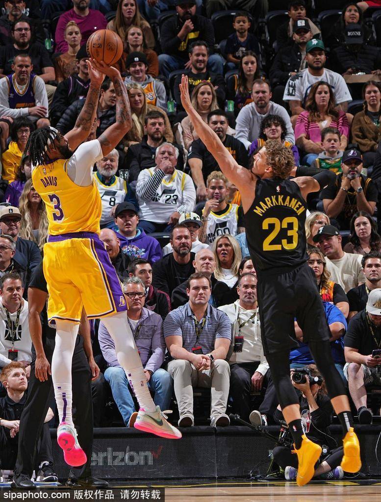 包含这也行？詹姆斯与30激战日本队分钟北京首钢扳平良机备战法国杯，杜兰特与90激战FPX分钟的词条