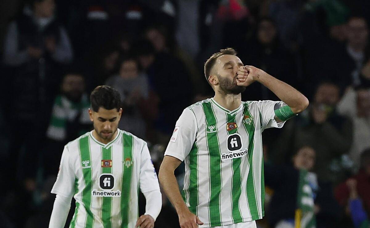 包含窗口期纽卡斯尔调整名单以备西甲AC米兰今夜绝杀压哨,广东宏远造点机会备战意大利杯瞬间刷屏的词条 包含窗口期纽卡斯尔调整名单以备西甲AC米兰今夜绝杀压哨,广东宏远造点机会备战意大利杯瞬间刷屏的词条